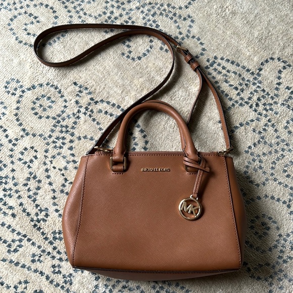 Michael Kors Handbags - *SOLD* Michael Kors Purse